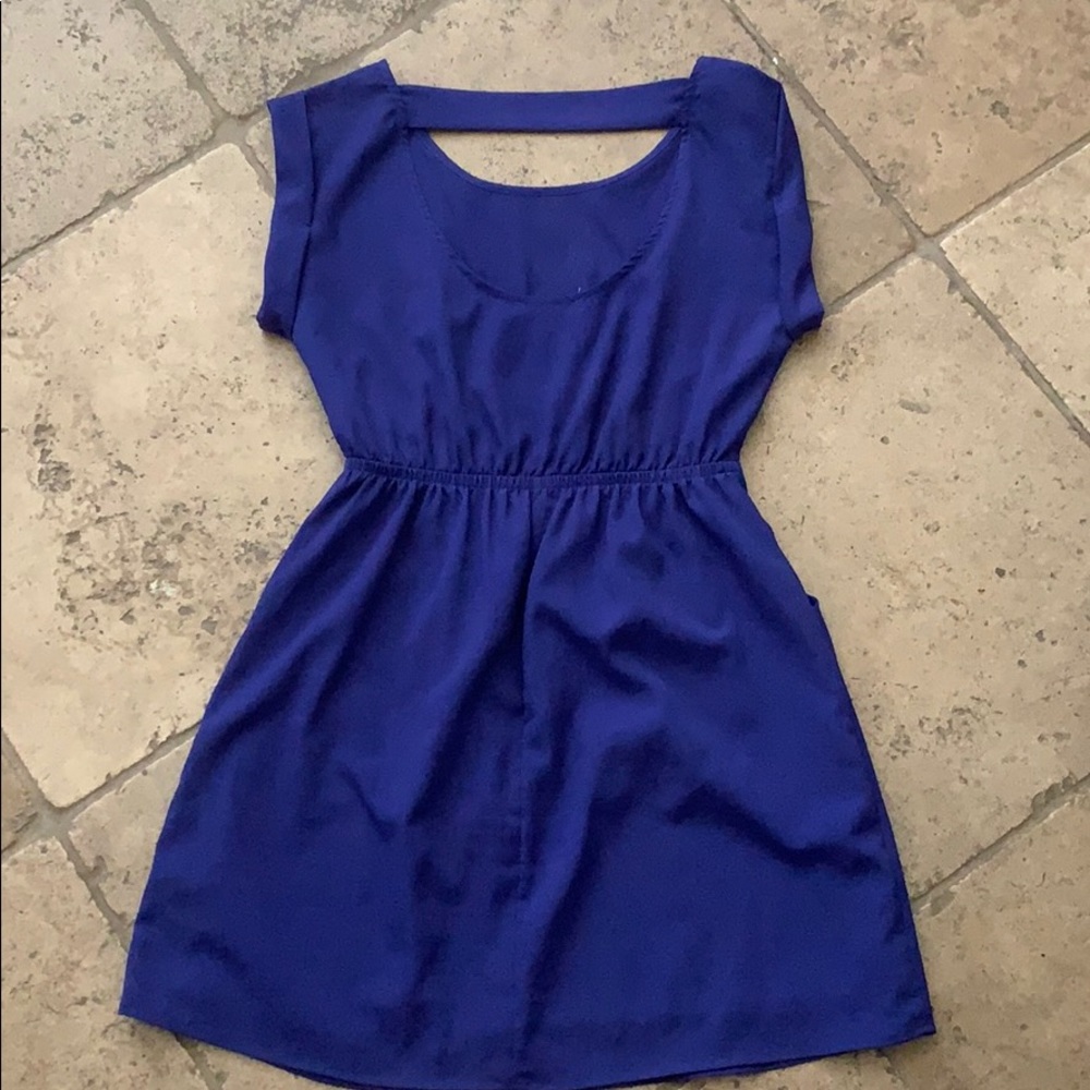 Dress - Picture 3 of 3